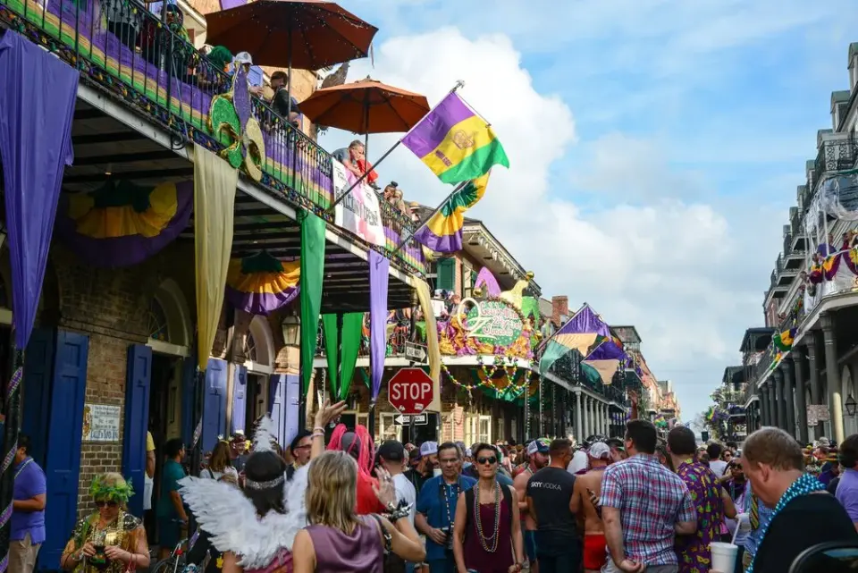 Helpful New Orleans Mardi Gras FAQs | Bayou Swamp Tours