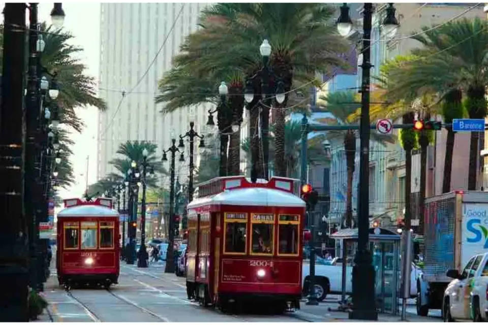 Why Visit New Orleans in the Winter: A Season of Unique Charm and Festivities